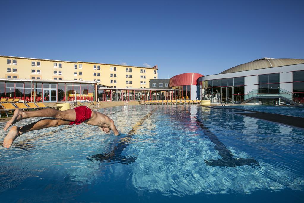 H2O Hotel-Therme-Resort, Fuer Familien Mit Kindern Bad Waltersdorf Exterior photo